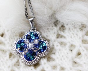 2/24 ジュエルアクセサリー グルーデコ💙体験教室💓フラワーネックレス